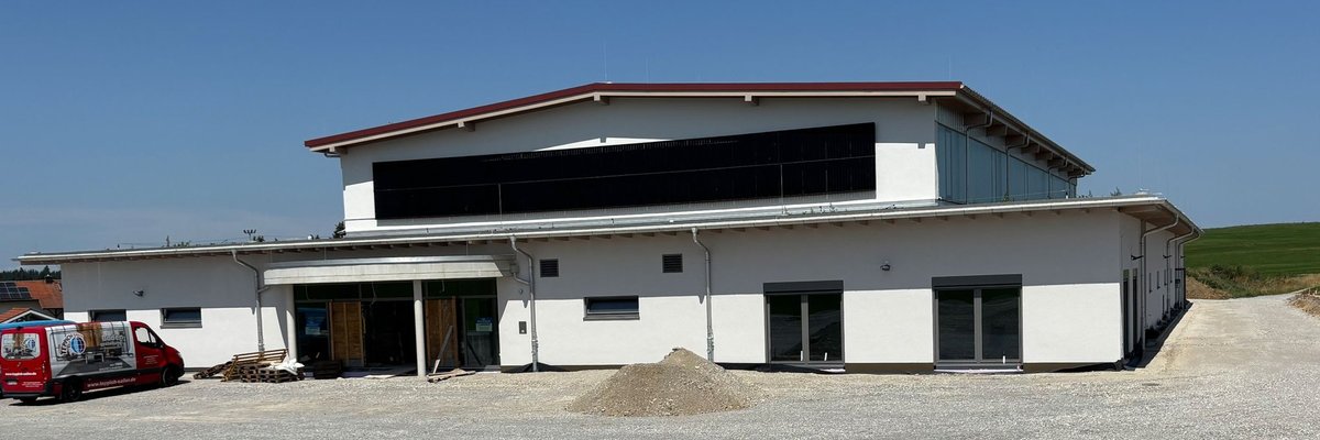 Außenansicht der Kleeblatthalle - Stand 6. August 2026