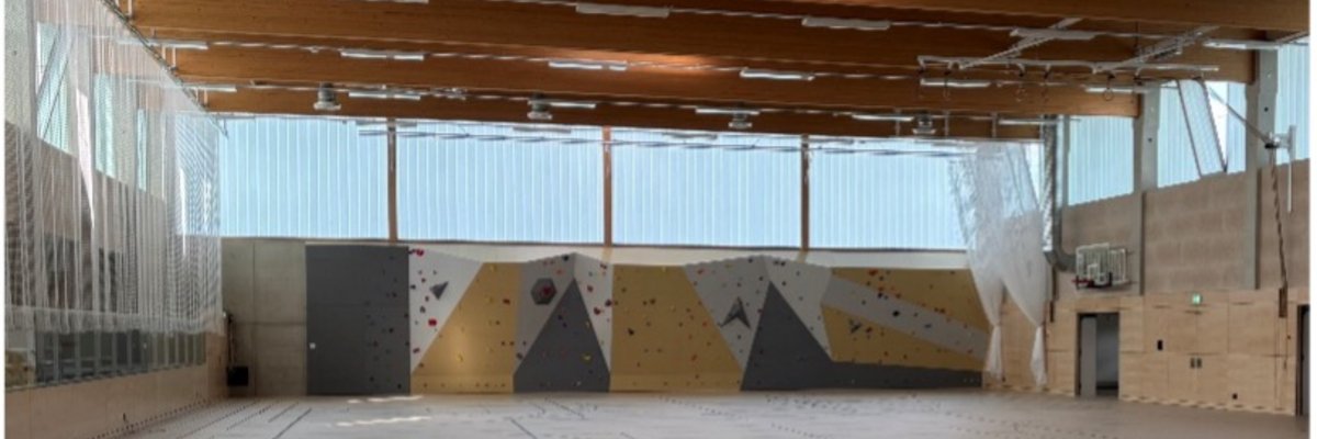 Boulderwand in der Kleeblatthalle